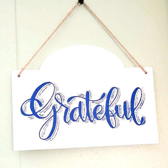 Grateful handpainted rustic farmhouse wood hanging wall art sign 6x8" - Picture 1 of 2